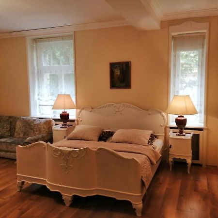 Apartmany Vila Liberty Κάρλοβι Βάρι Εξωτερικό φωτογραφία