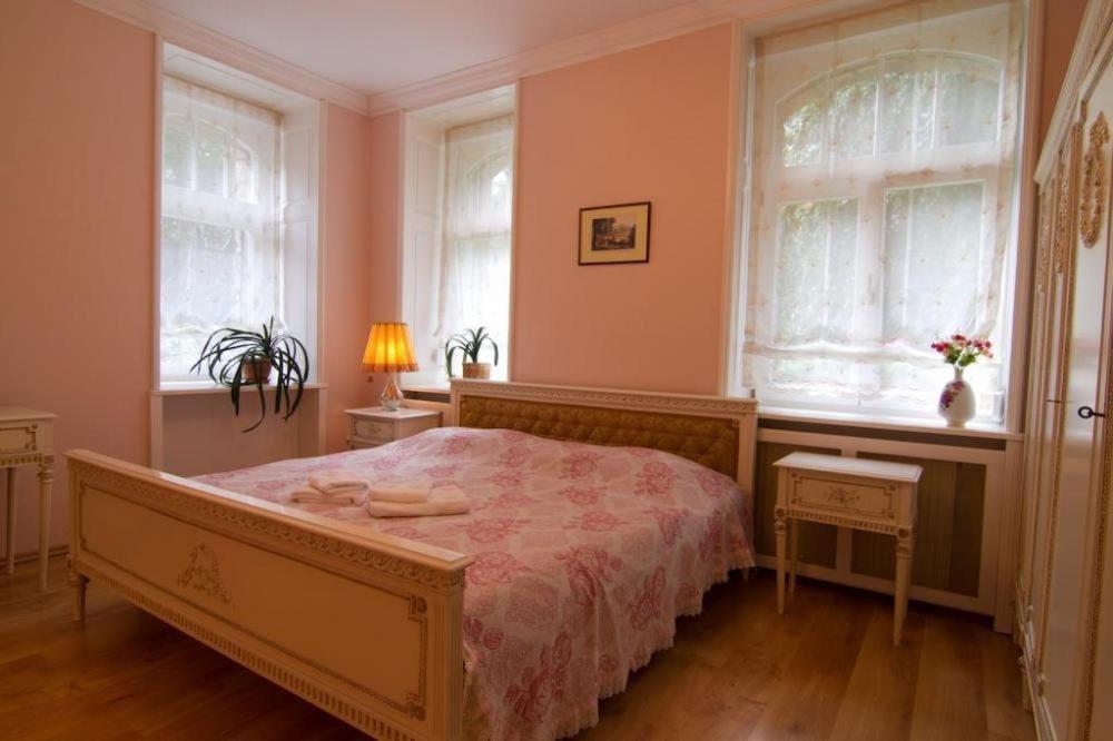 Apartmany Vila Liberty Κάρλοβι Βάρι Εξωτερικό φωτογραφία