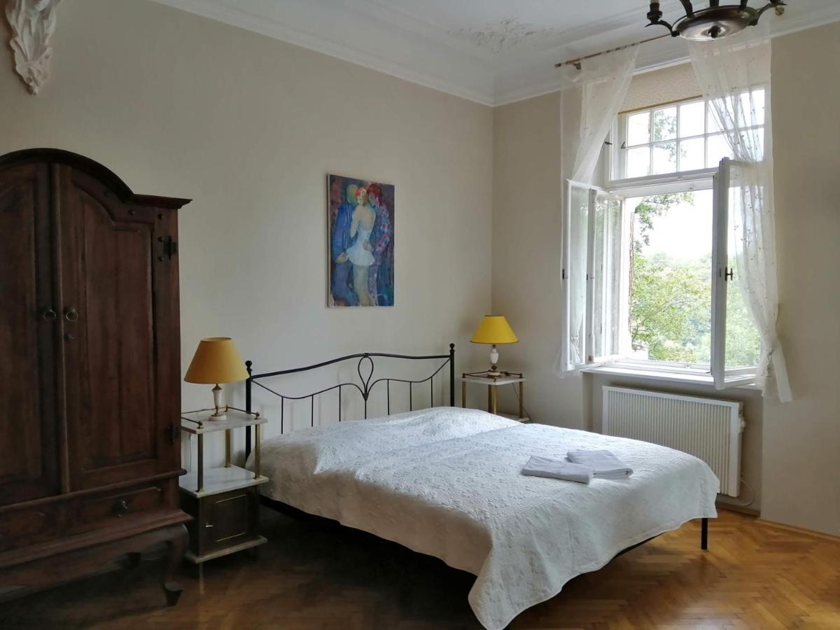 Apartmany Vila Liberty Κάρλοβι Βάρι Εξωτερικό φωτογραφία