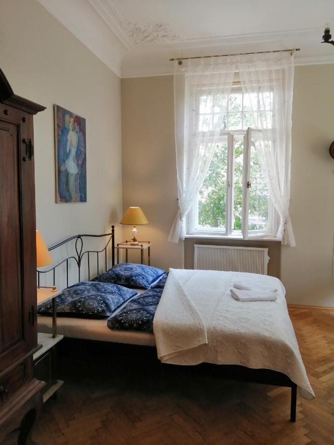 Apartmany Vila Liberty Κάρλοβι Βάρι Εξωτερικό φωτογραφία