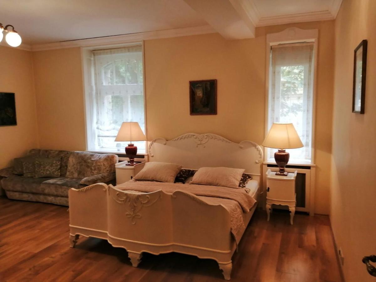 Apartmany Vila Liberty Κάρλοβι Βάρι Εξωτερικό φωτογραφία