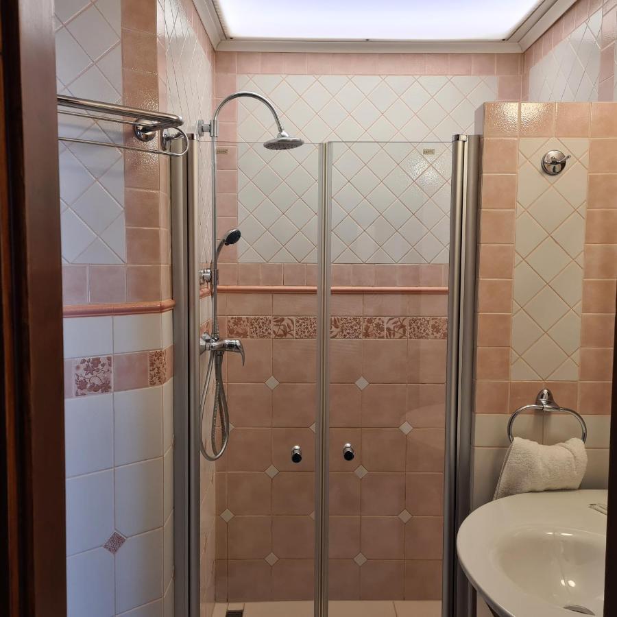 Apartmany Vila Liberty Κάρλοβι Βάρι Εξωτερικό φωτογραφία