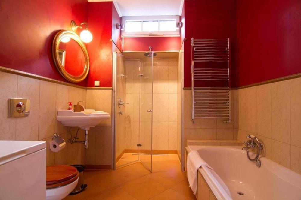 Apartmany Vila Liberty Κάρλοβι Βάρι Εξωτερικό φωτογραφία